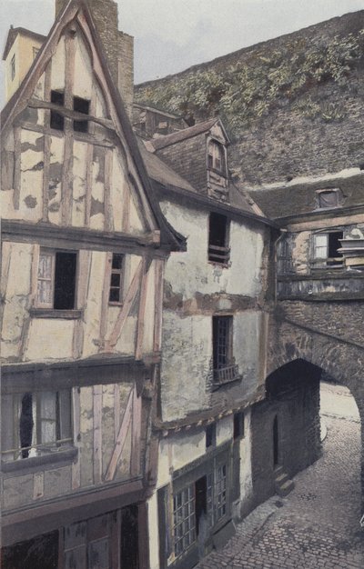 Laval, Porta Beucheresse e vecchie case da French Photographer