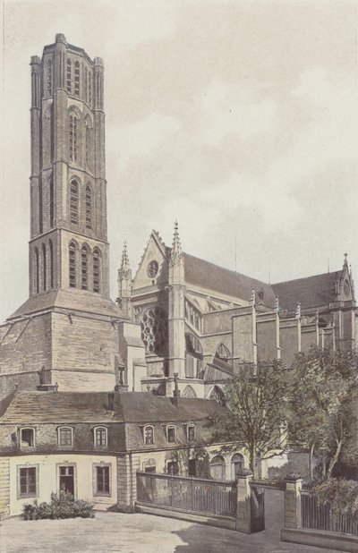 Limoges, Cattedrale St-Etienne, Campanile e Facciata sud-ovest (Vista presa dal cortile interno dell