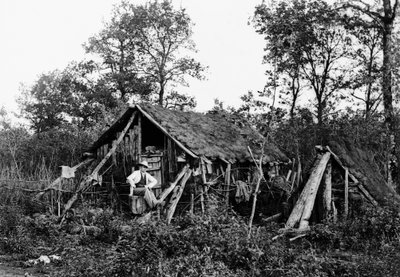 Capanna di taglialegna, vicino a Bourmont in Haute-Marne (Haute Marne), circa 1880. Collezione Ducos da French Photographer