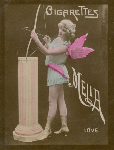 Amore, ragazza vestita da Cupido (foto) da French Photographer