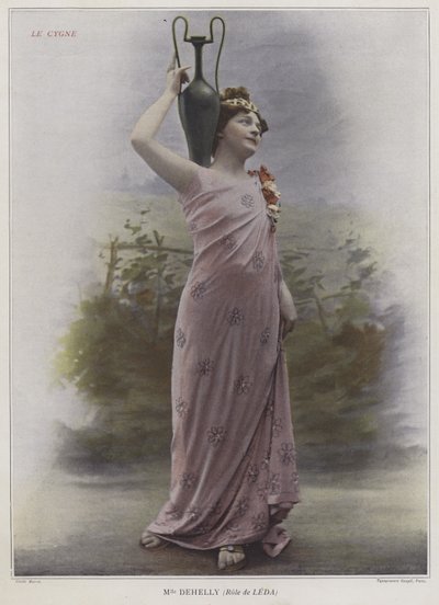 Mademoiselle Dehelly come Leda in Le Cygne da French Photographer