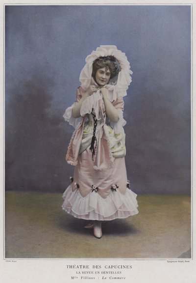 Mademoiselle Filliaux come La Commere in La Revue des Dentelles da French Photographer