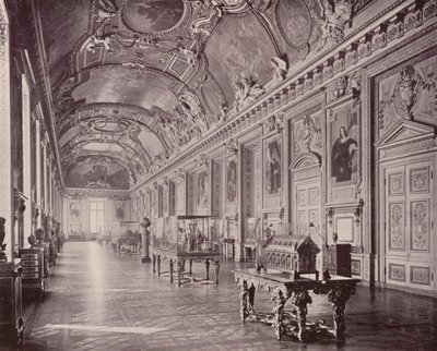 Parigi: Galleria di Apollo, Museo del Louvre, vista Sud da French Photographer