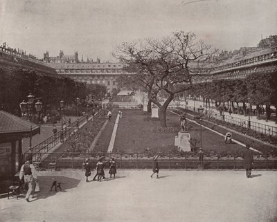 Parigi: Giardino del Palais Royal (foto in b/n) da French Photographer