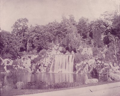 Parigi: Grande cascata nel Bois de Boulogne da French Photographer