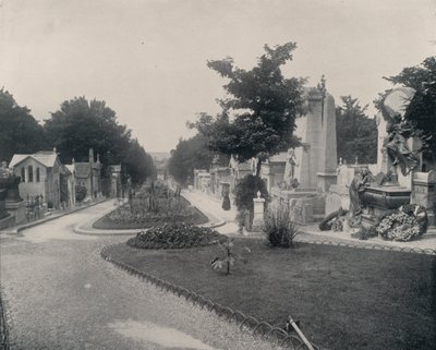 Parigi: Viale principale nel cimitero di Père-Lachaise da French Photographer