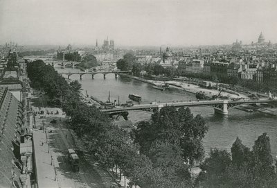Perspective sur la Seine, vue prise du Pavillon de Flore da French Photographer