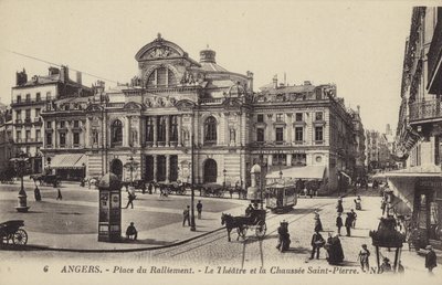Place du Ralliement, il teatro e la Chaussée Saint-Pierre, Angers, Francia da French Photographer