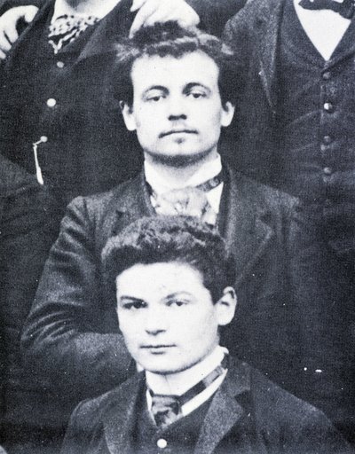 Ritratto: Alfred Jarry (1873-1907) e Fargue (1876-1947) al Lycée Henri IV, Parigi da French Photographer