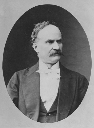 Ritratto di Léon Adam da French Photographer