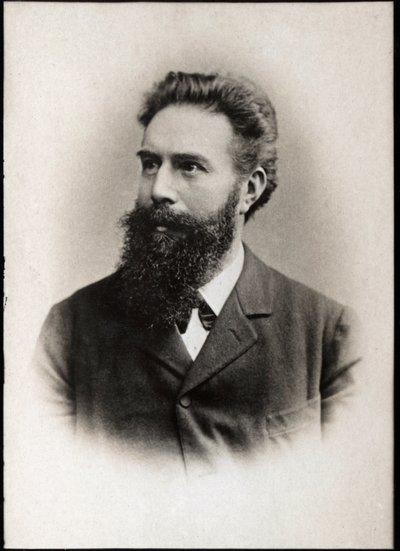Ritratto di Wilhelm Conrad Roentgen (1845-1923), fisico tedesco da French Photographer