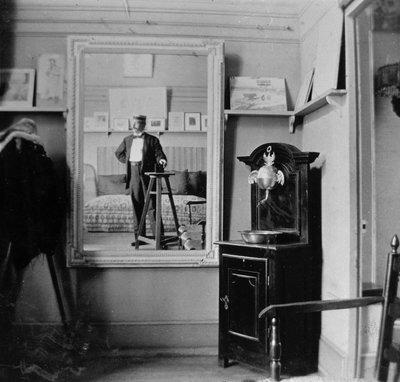 Ritratto di un fotografo nello studio di Henri de Toulouse-Lautrec da French Photographer