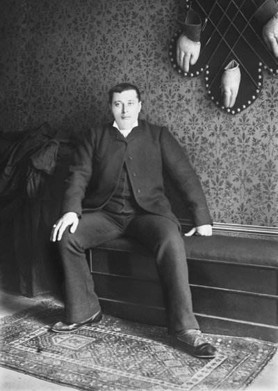 Ritratto di uomo, regione di Bourmont in Haute-Marne, circa 1880. Fotografia. Collezione Ducos. da French Photographer