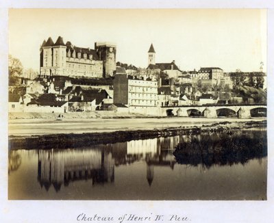 Cartolina raffigurante il castello reale di Pau dove nacque il re Enrico IV di Francia e Navarra il 13 dicembre 1553, c. 1900 da French Photographer