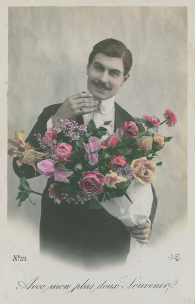 Uomo con un mazzo di fiori, 1913 (foto colorata a mano) da French Photographer