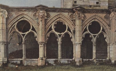 Soissons, Rovine del chiostro di Saint-Jean-des-Vignes (facciata N) da French Photographer