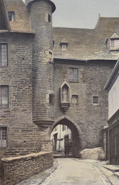 Uzerche, Vecchia Porta della città, Lato dell