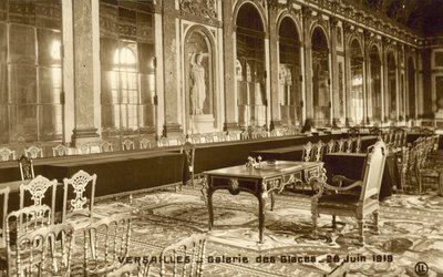Versailles, Galleria degli Specchi, 28 giugno 1919 da French Photographer