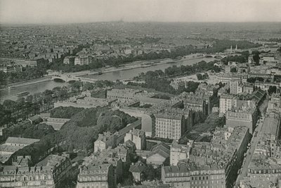 Vue sur les Champs-Elysees et le Sacre-Coeur prise de la Tour Eiffel da French Photographer