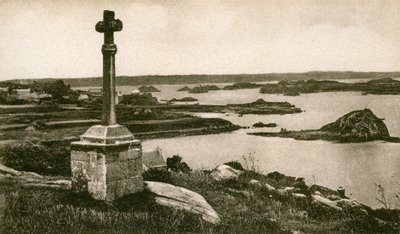 Île de Bréhat: Croix St Michel e gli isolotti di Kerpont, inizio XX secolo da French Photographer