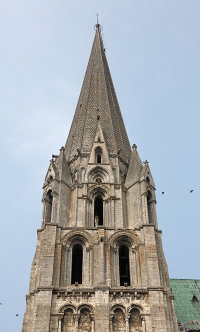 Veduta della torre sud da French School