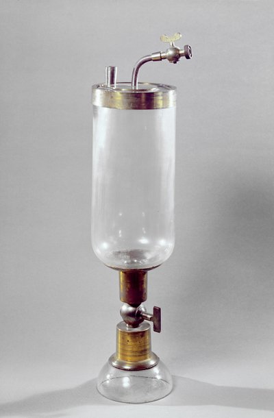 Apparecchio per lo studio dei gas, progettato da Antoine Laurent de Lavoisier (1743-94) da French School