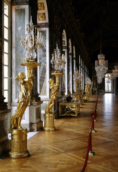 Architettura: vista della Galleria del Ghiaccio restaurata da French School