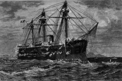 Nave attaccata da torpediniere (XIX secolo). Incisione dal dipinto di Pierre Emile de Crisenoy (XIX secolo) in 