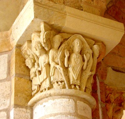 Capitello raffigurante la glorificazione di San Martino da French School