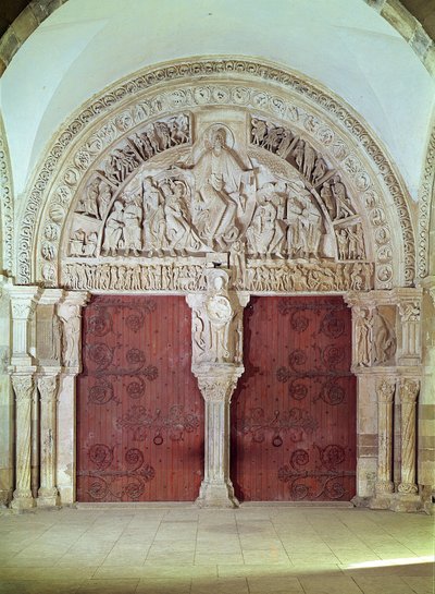 Portale centrale nel nartece della Chiesa di Sainte-Madelaine, con rilievo della Pentecoste nel timpano, c.1150 da French School