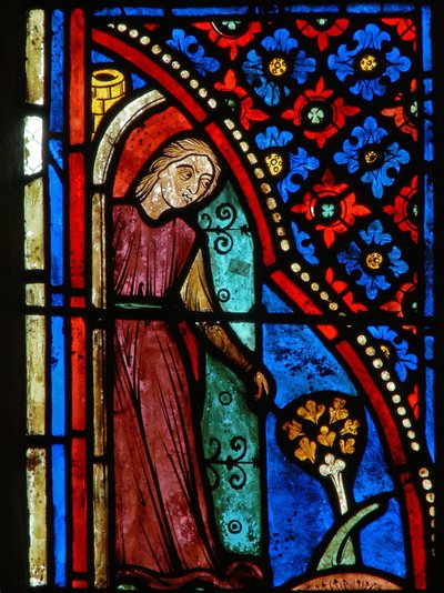 Dettaglio di una vetrata raffigurante scene della vita di Santa Maria Egiziaca da French School
