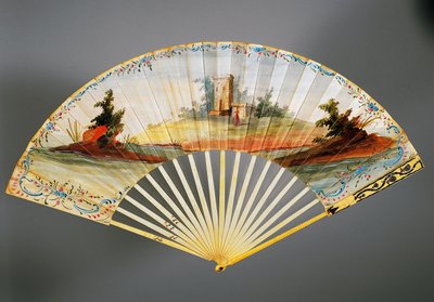 Ventaglio a doppia foglia dipinto con scena pastorale, coste in avorio e argento, ca 1760, retro da French School