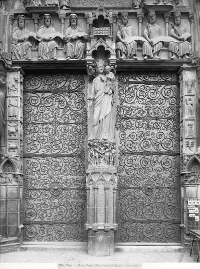 Facciata di Notre-Dame, portale sinistro, Parigi da French School