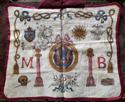 Massoneria: grembiule in pelle di maestro massonico decorato con simboli e emblemi massonici da French School