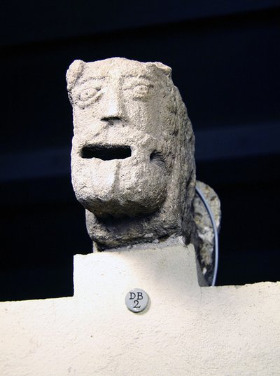 Gargoyle con Lingua Sporgente da French School