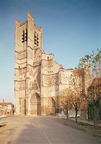 Vista generale della facciata ovest, costruita nel XIII-XIV secolo da French School