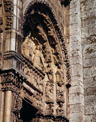 Arte gotica: dettaglio del timpano del portale reale della Basilica di Notre Dame de Chartres da French School