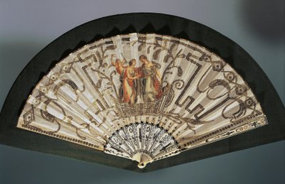Ventaglio con Venere e Giunone, foglia di seta con ricami e paillettes, bastone di guardia traforato damascato in argento da French School