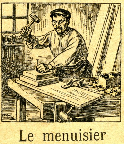 Falegname che pianta una punta (chiodo) con un martello in un assemblaggio di tavole sul suo banco. Incisione di un sillabario (libro di lettura) intorno al 1920. da French School