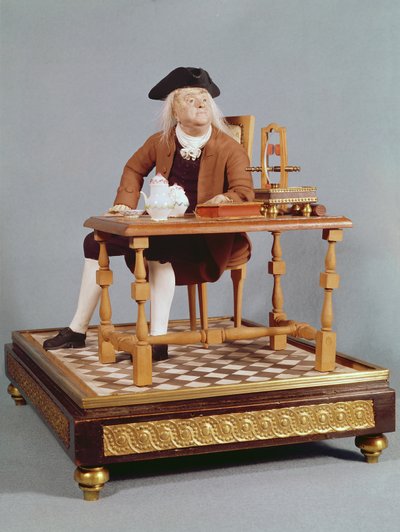 Modello di Benjamin Franklin (1706-90) al suo tavolo, fine XVIII secolo da French School