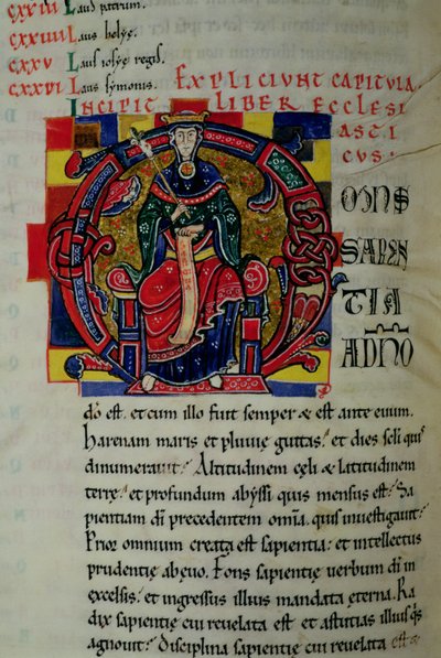 Ms 2 fol.8 Iniziale istoriata O raffigurante una figura di Saggezza, dalla Bibbia di San Benigno da French School