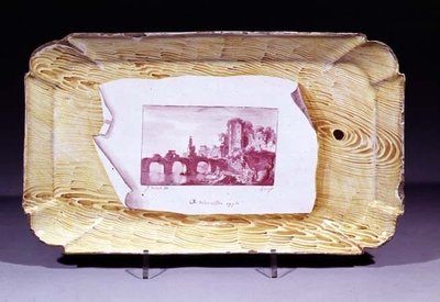 Piatto di Niderviller, con stampa trompe l