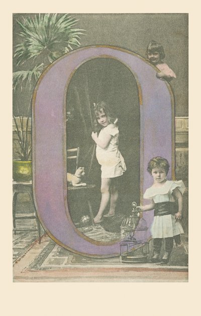 Tre bambini, una gabbia da French School