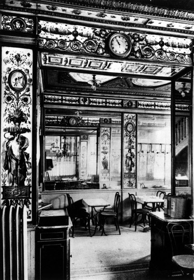 Parigi, dentro il caffè, il Grand Vefour da French School