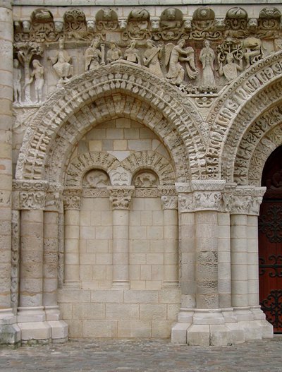 Portale delle facciate occidentali da French School