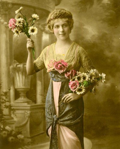 Ritratto di una donna con un mazzo di fiori c.1898 da French School