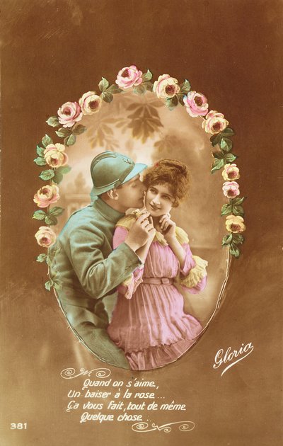 Cartolina raffigurante un soldato francese e la sua amante, 1914-18 da French School