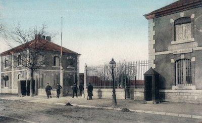 Cartolina raffigurante le caserme di Besancon, c. 1900 da French School