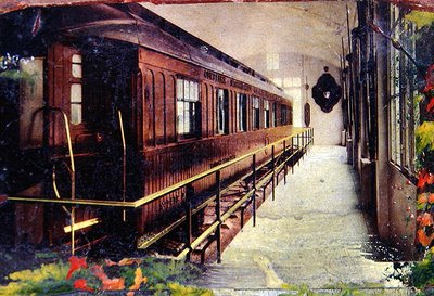 Cartolina che raffigura il vagone ferroviario dove avvenne la firma dell