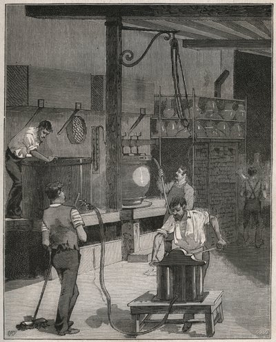 Fabbrica di ceramiche di Sèvres: laboratorio di fusione a vuoto e aria compressa. Incisione del 1885 in 